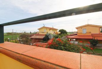 Porzione di bifamiliare in affitto