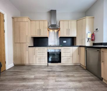 4 bed Apartment for Rent - Photo 1