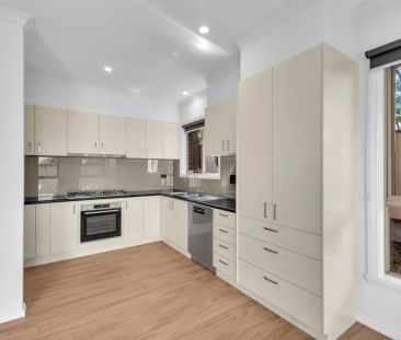 2b Narin Court, Epping. - Photo 3