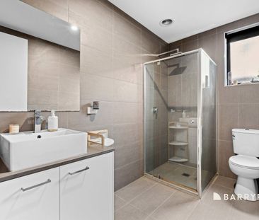 Modern, Low-Maintenance & Ideally Located! - Photo 5