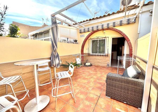 Villa in Torrevieja, urbanizacion, for rent