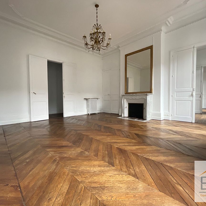 Appartement 207m² prox Denis Dussoubs - Photo 1