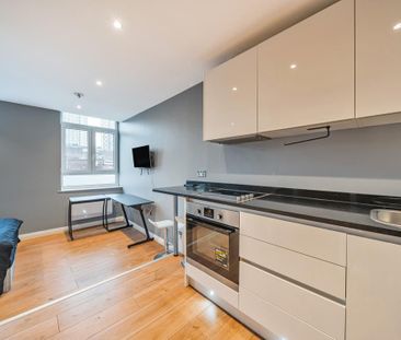 Mercia Grove, London SE13 - Photo 2