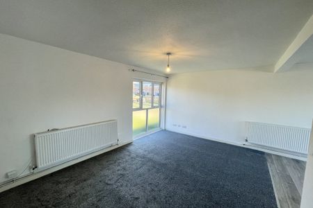 Pine Close - Photo 2