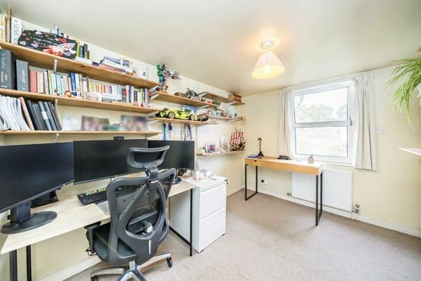 Drayton Avenue, W13, London - Photo 1
