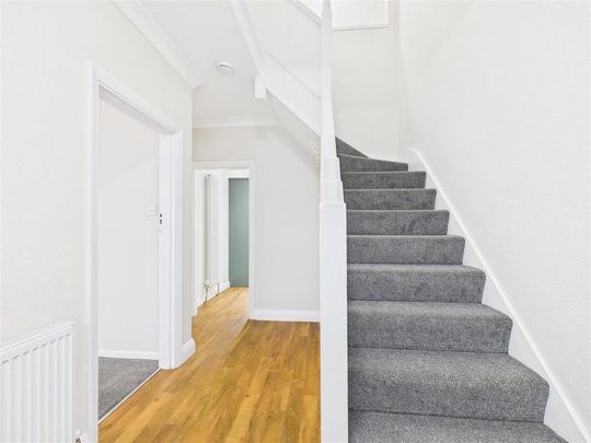 5 bedroom house to rent - Photo 1