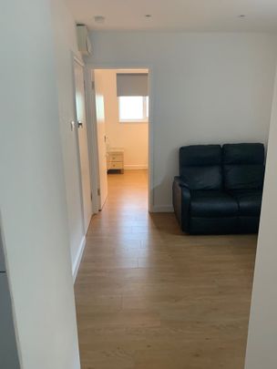 1 Bed Flat, Green Lanes, N13 - Photo 1