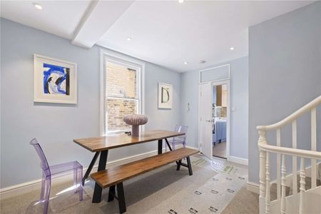 A spacious four bedroom part-furnished home - Photo 2
