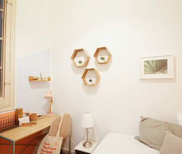 Carrer d'Aragó, Barcelona, Catalonia 08015 - Photo 3