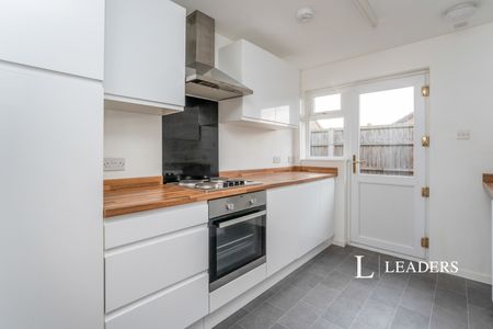 3 bedroom bungalow to rent Woodward Close, Gosport, PO12 - Photo 5