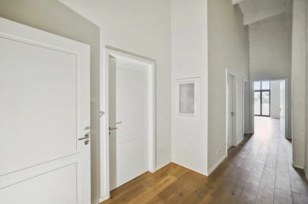 ++ Luxuriöses Wohnen mit industriellem Touch - 2 Zimmer mit eigenem Eingang und Terrasse ++ - Foto 3