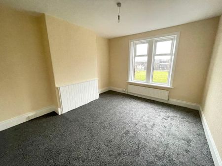 3 bed upper flat to rent in NE31 - Photo 3