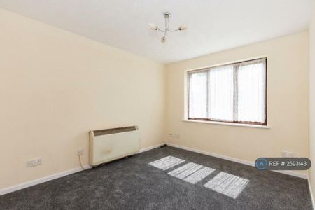 1 bedroom flat to rent - Photo 2
