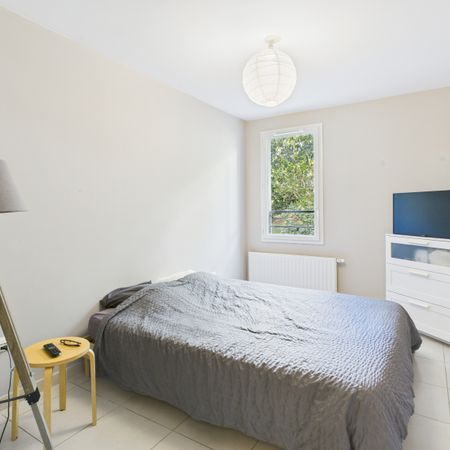 Location Appartement 3 pièces 65m² HYERES 83400 - Photo 3