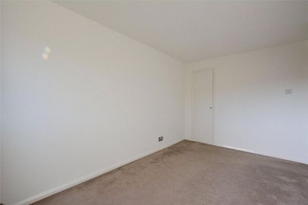 4 bedroom terraced house to rent - Photo 3
