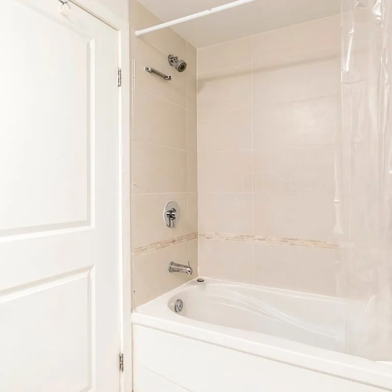 Appartement - 220-1248 Av. de l'Hôtel-de-Ville - Photo 1