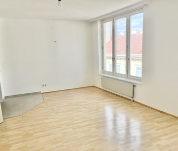 Lichtdurchflutete 1-Zimmer-Wohnung im 5. Stock mit Lift – Nähe U4 P... - Photo 1