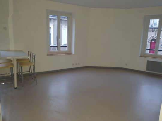 Location Appartement 2 pièces 38m² BOULOGNE SUR MER 62200 - Photo 1