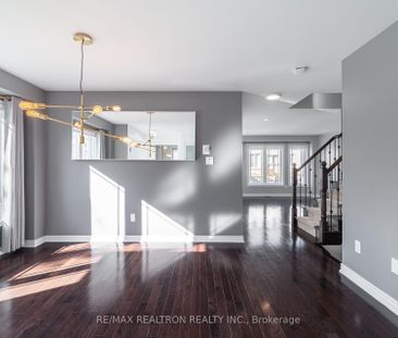 For Lease - 2 Yang Street, Richmond Hill, Ontario - Photo 6