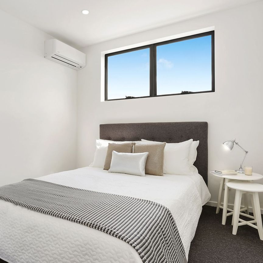 CONVENIENTLY LOCATED 2 BEDROOM UNIT - Photo 1