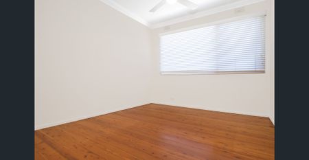 Large home 5 bedroom home - Photo 2