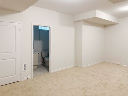 For Lease - 33 Del Ray Crescent Unit# Lower, Wasaga Beach, Ontario - Photo 5