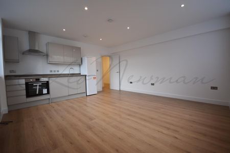 Coronation Road, Basingstoke, RG21 - Photo 3