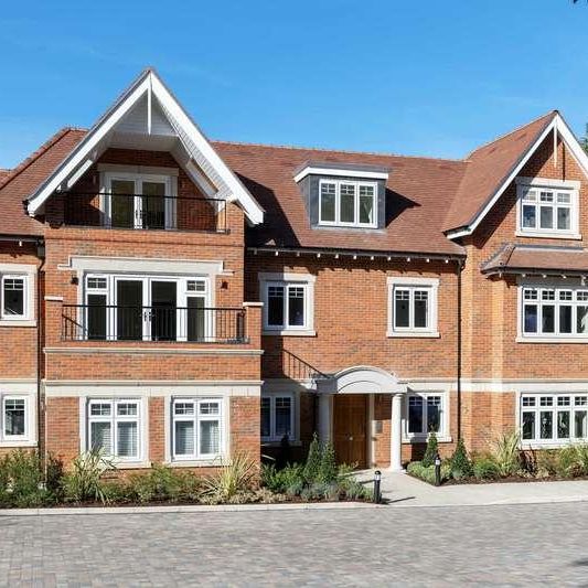 Coombehurst Close, Hadley Wood, Hertfordshire, EN4 - Photo 1