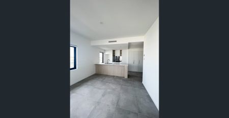 SOPHISTICATED WATERFRONT LIVING: 2 BEDROOM 2 BATHROOM APARTMENT - Photo 5