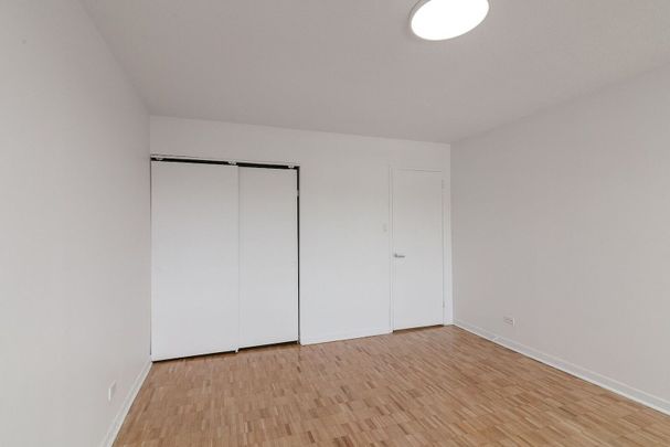 1975 de Maisonneuve - Photo 1