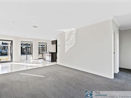 19 Amaryn Court, Springvale - Photo 2