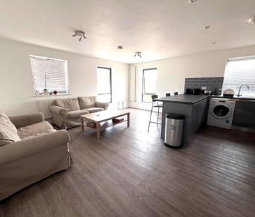 1 bedroom in a house share to rent - Photo 1