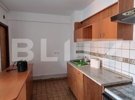 EXCLUSIVITATE! Apartament 4 camere, decomandat, 100 mp, zona Observator - Photo 4
