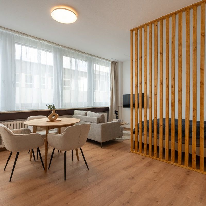 RIDA FLATS - Köln-CITY! All in plus! AAA Location + DOM + HBF + Lift + WIFI + Erstbezug + Saniert - Photo 1