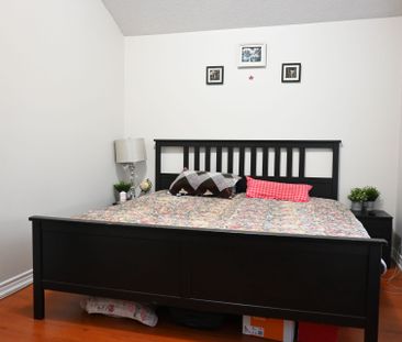 For Lease - 39 Harbourtown Crescent, Brampton, Ontario - Photo 4