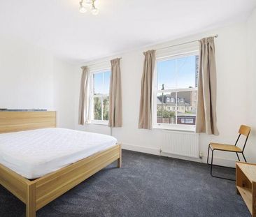 4 bedroom end of terrace house to rent - Photo 5