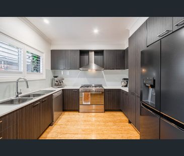 2/41 Hillside Grove, Airport West, Vic 3042 - Photo 4
