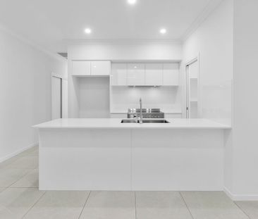 63 Avondale Cct, Deebing Heights, Qld 4306 - Photo 6