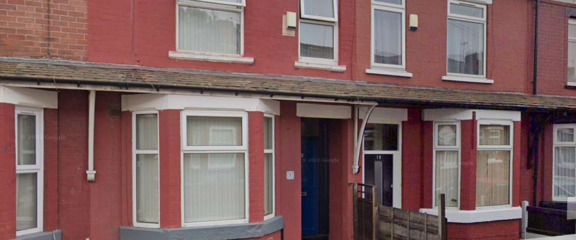 Large Room, Great Location Room 1 - Photo 1