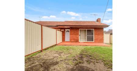 Make this house your home! - Photo 2