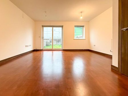 4 bedroom end of terrace house to rent - Photo 2