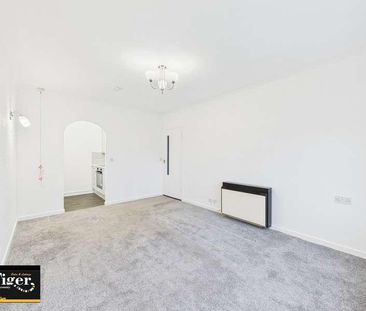 Whitegate Drive, Blackpool, FY3 - Photo 3