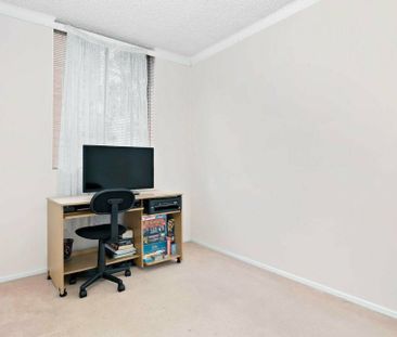 2/213 Derby Street, Penrith NSW - Photo 2