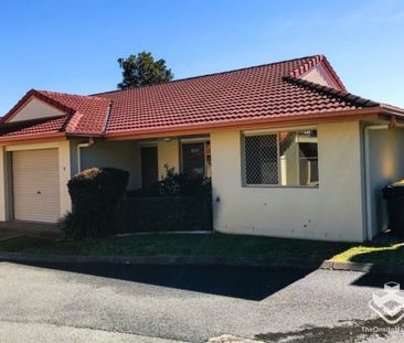 Spacious & Secure Lowset Townhouse in Prime Sunnybank Hills Location - Photo 5