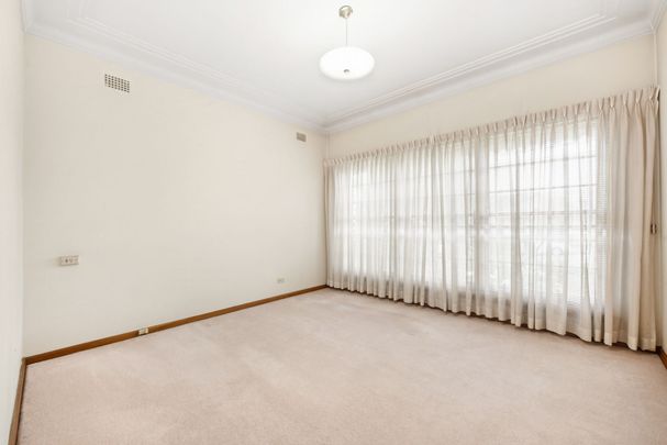Spacious Double-Brick Family Home in a Prime Kingsgrove Location - Photo 1