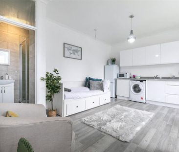 1 bedroom barn conversion to rent - Photo 1