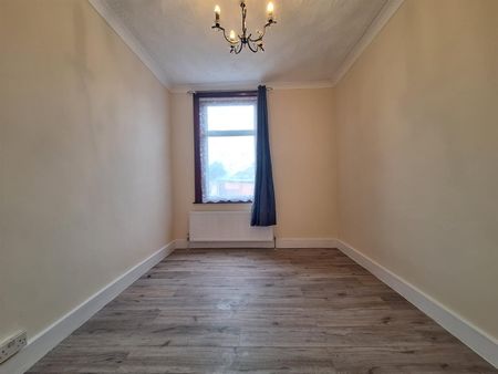 Durants Road, Enfield EN3, London - Photo 4