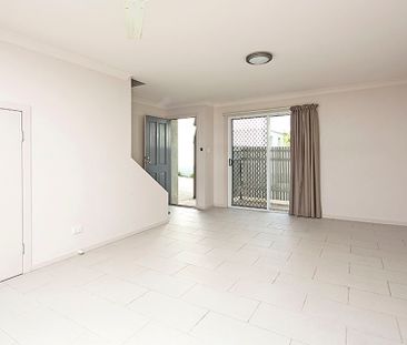 2/126 Grenfell Street, - Photo 3