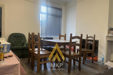 5 bedroom terraced house to rent - Photo 2