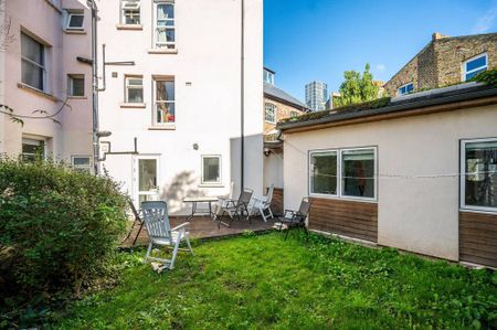 3 bedroom flat to rent - Photo 2